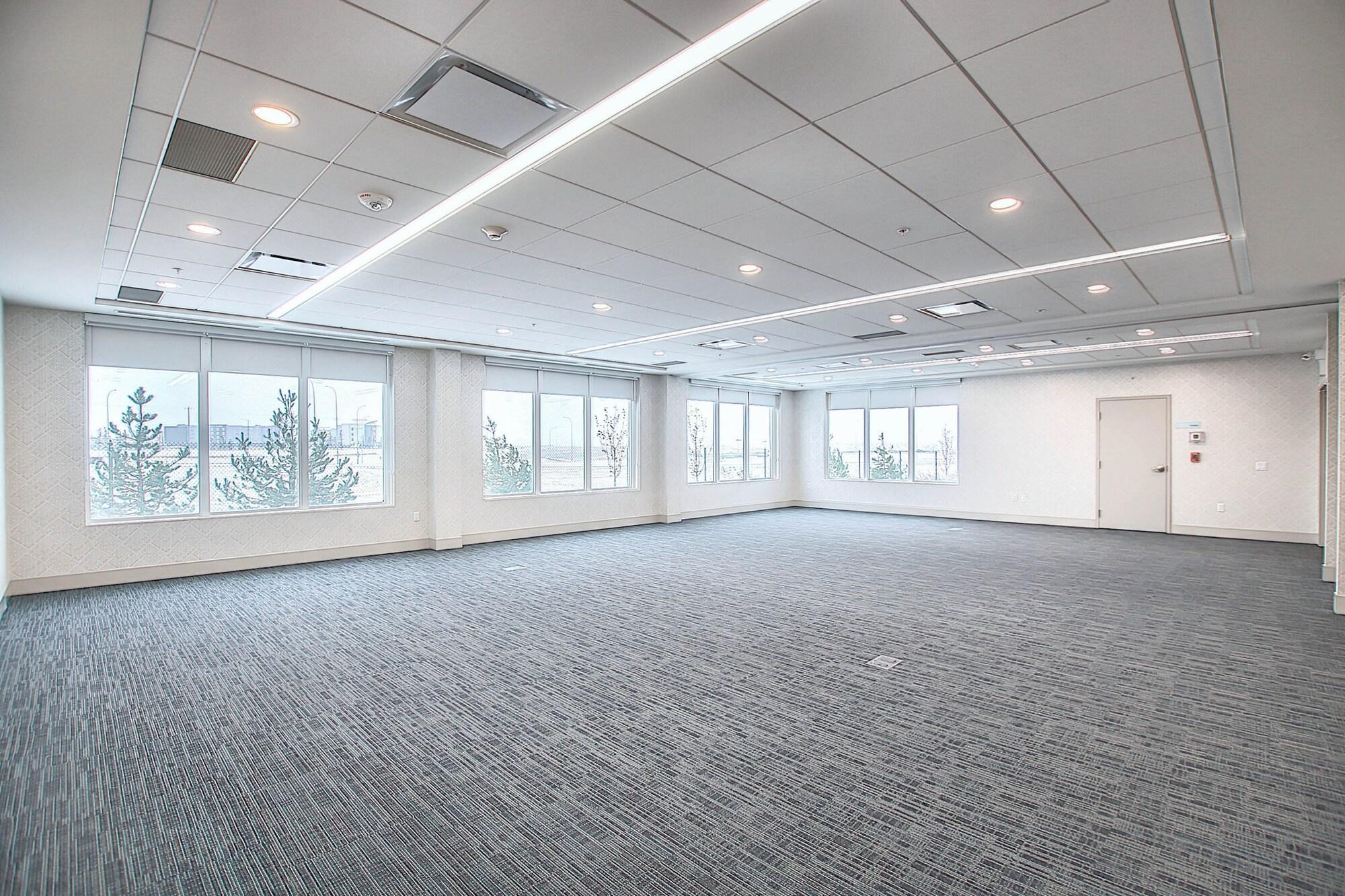 Holiday Inn Express & Suites - Calgary Airport Trail Ne By Ihg Eksteriør billede