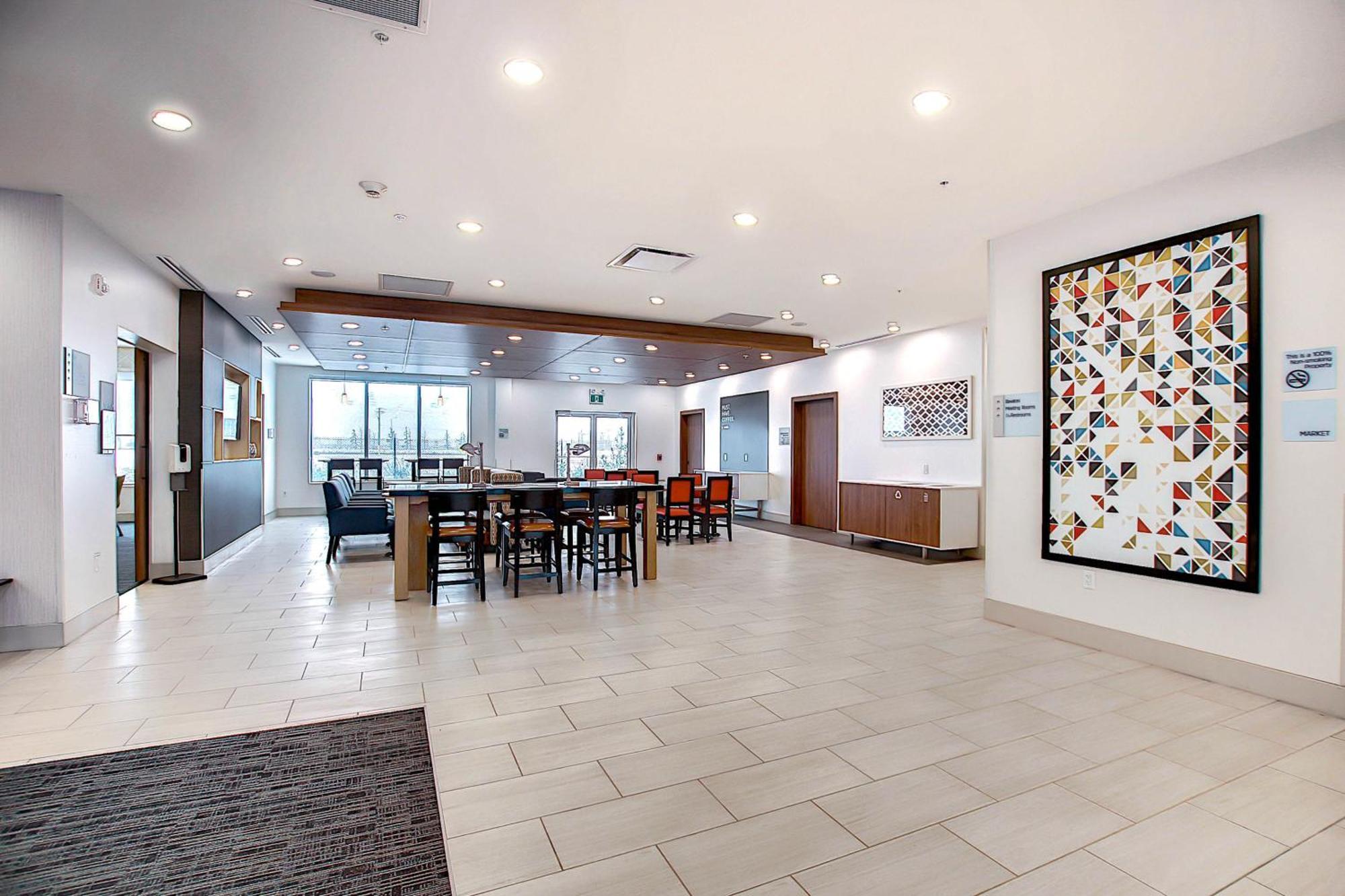 Holiday Inn Express & Suites - Calgary Airport Trail Ne By Ihg Eksteriør billede